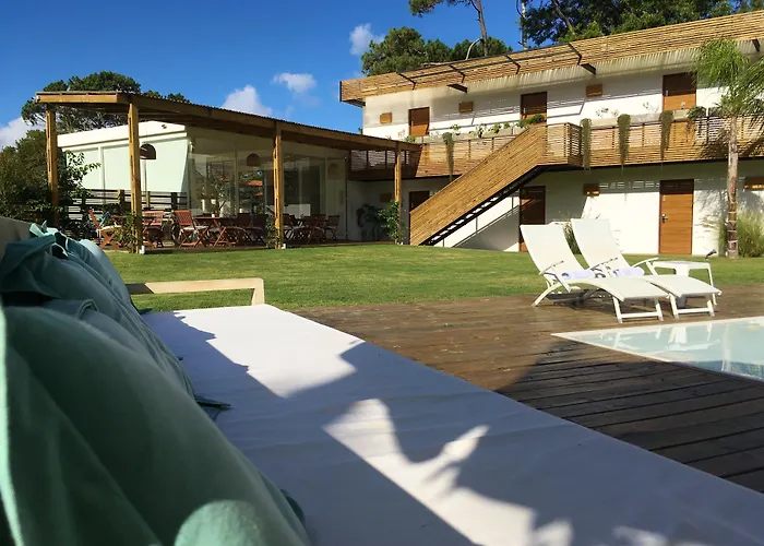 Live Hotel Boutique (Adults Only)